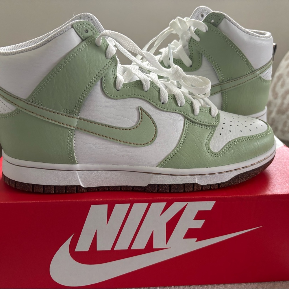 Men’s Nike Dunk HI retro SE size 9